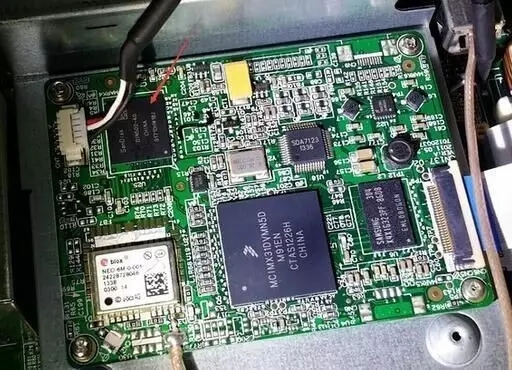 振荡电路的工作原理是什么？为何推荐有源晶振？